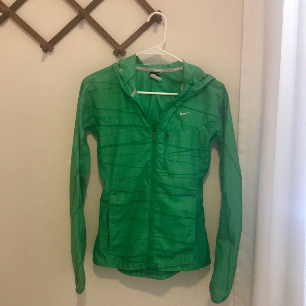 Nike || Nike running jacket